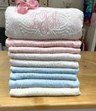 Scallop Edge Baby Quilt