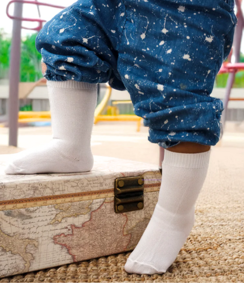 Flat Knit Knee High Socks