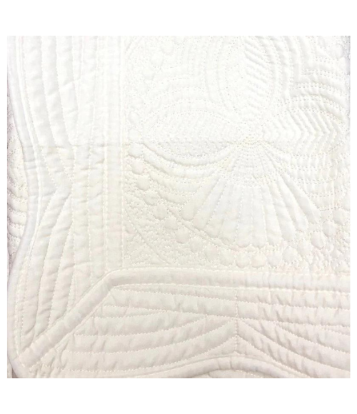 Scallop Edge Baby Quilt