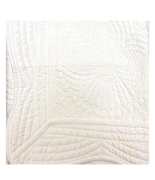 Scallop Edge Baby Quilt