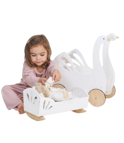 Sweet Swan Dolly Bed